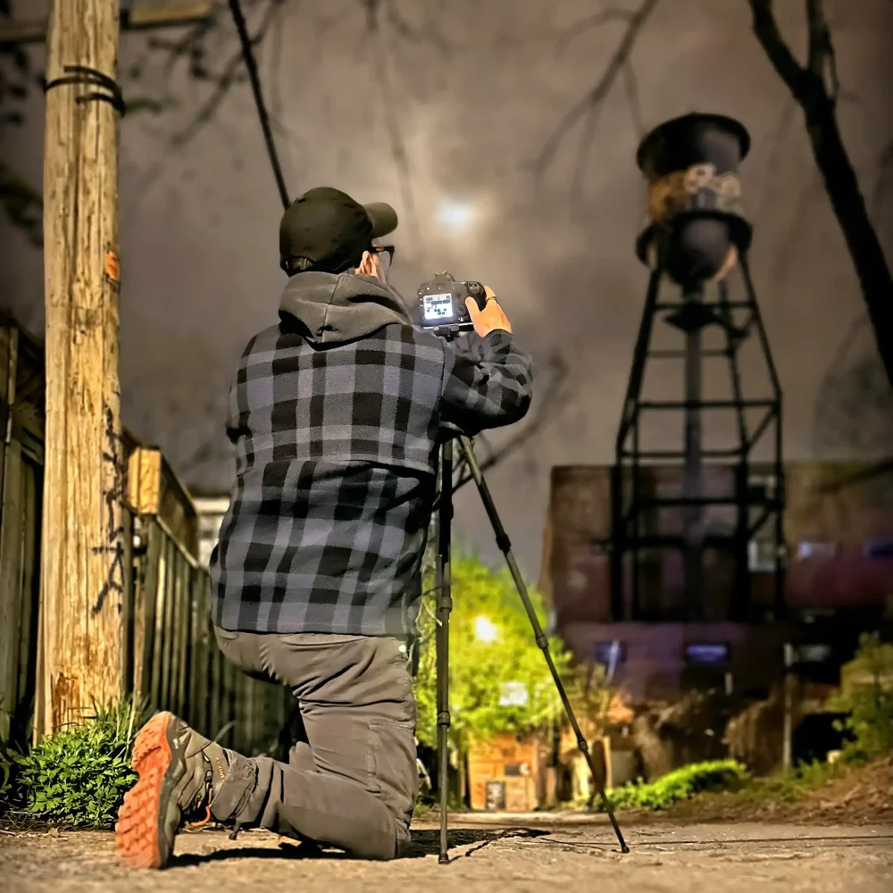 Shooting photo de nuit, une des activités professionnelles de Pascal Normand. Rencontre avec ses sujets.